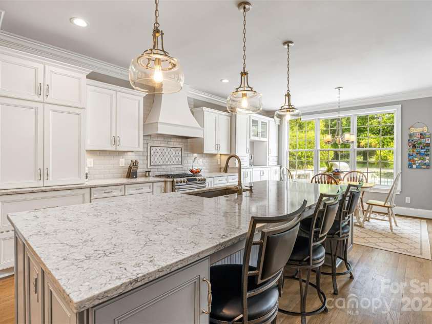 3706 Song Sparrow Drive, Matthews, NC 28104.  MLS# CAR4270689, YatesRealty ID 27761. 