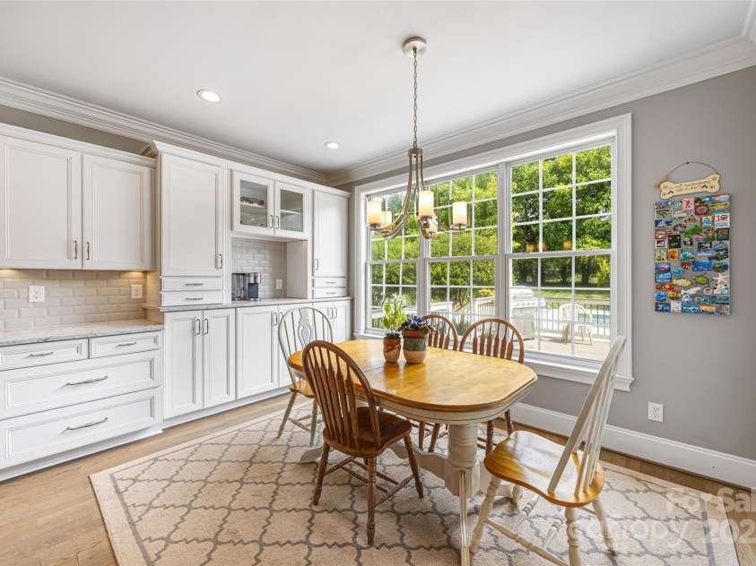 3706 Song Sparrow Drive, Matthews, NC 28104.  MLS# CAR4270689, YatesRealty ID 27761. 