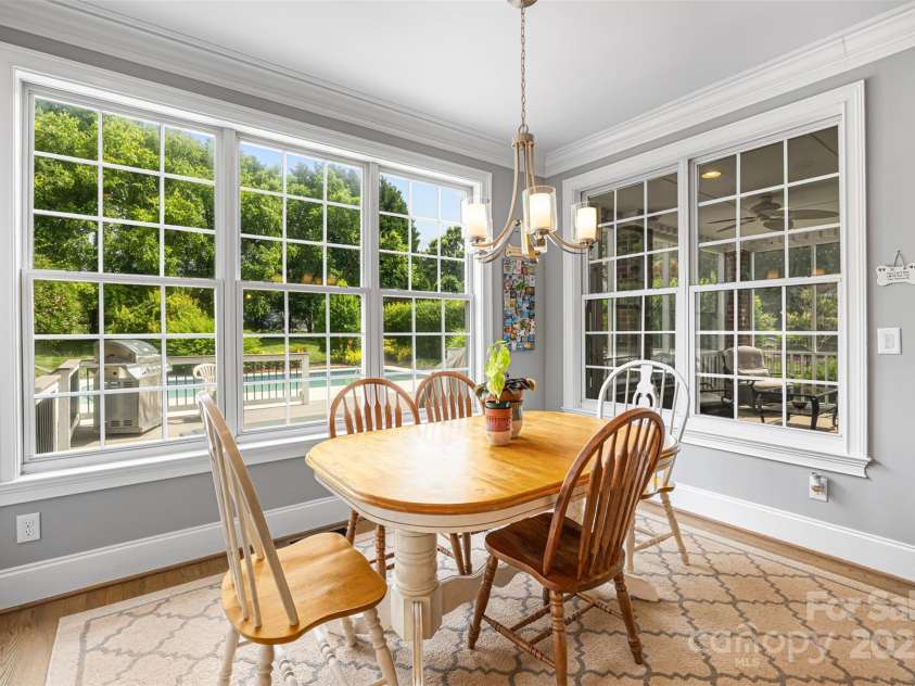 3706 Song Sparrow Drive, Matthews, NC 28104.  MLS# CAR4270689, YatesRealty ID 27761. 