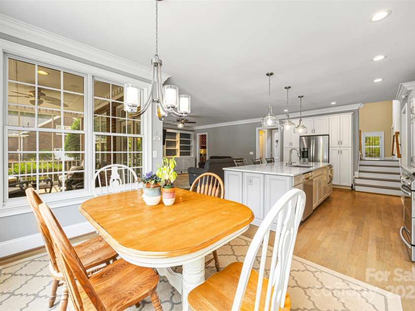 3706 Song Sparrow Drive, Matthews, NC 28104.  MLS# CAR4270689, YatesRealty ID 27761. 