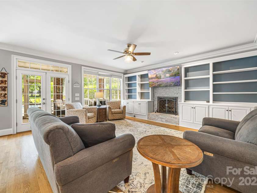 3706 Song Sparrow Drive, Matthews, NC 28104.  MLS# CAR4270689, YatesRealty ID 27761. 
