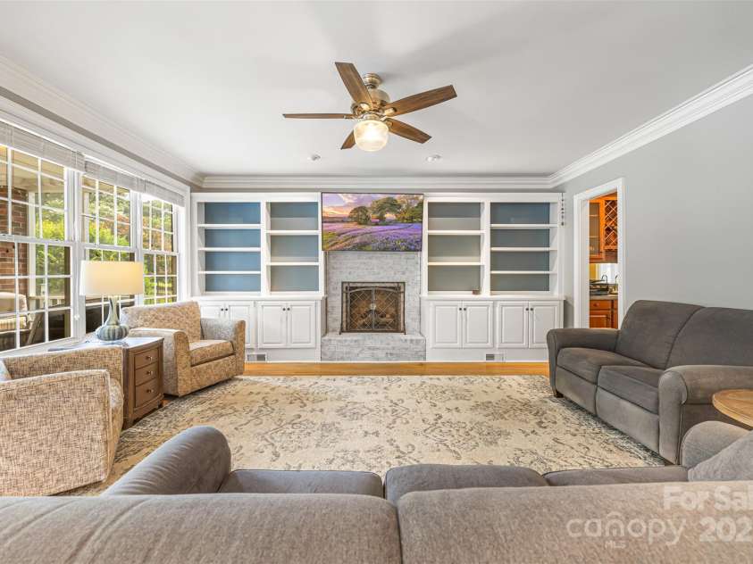 3706 Song Sparrow Drive, Matthews, NC 28104.  MLS# CAR4270689, YatesRealty ID 27761. 