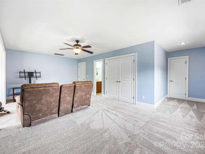 3706 Song Sparrow Drive, Matthews, NC 28104.  MLS# CAR4270689, YatesRealty ID 27761. 