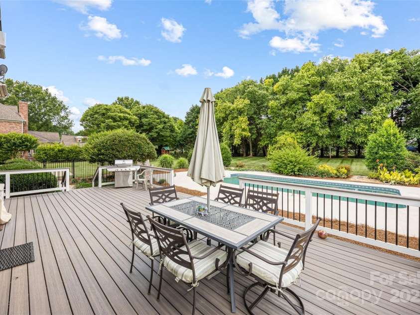 3706 Song Sparrow Drive, Matthews, NC 28104.  MLS# CAR4270689, YatesRealty ID 27761. 