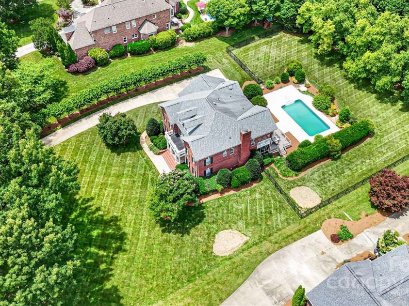 3706 Song Sparrow Drive, Matthews, NC 28104.  MLS# CAR4270689, YatesRealty ID 27761. 