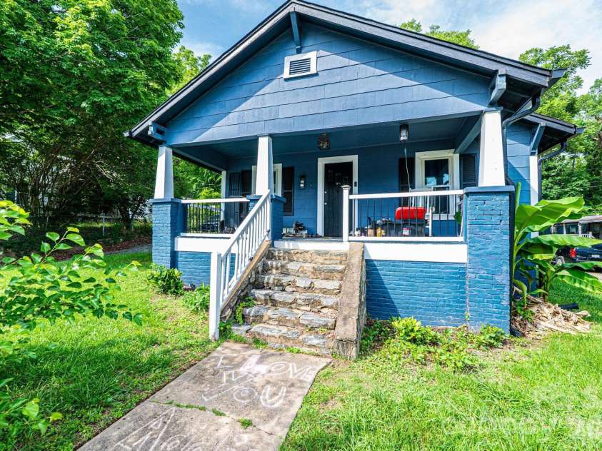 224 broadway Street, Lenoir, NC 28645.  MLS# CAR4389505, YatesRealty ID 27762. 