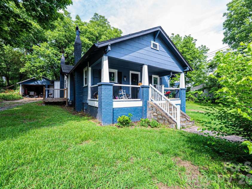 224 broadway Street, Lenoir, NC 28645.  MLS# CAR4389505, YatesRealty ID 27762. 