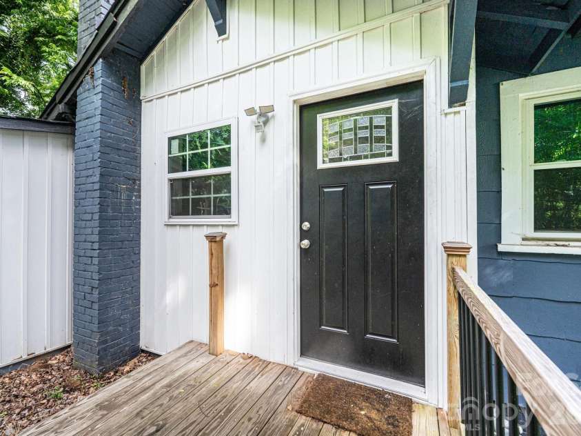224 broadway Street, Lenoir, NC 28645.  MLS# CAR4389505, YatesRealty ID 27762. 