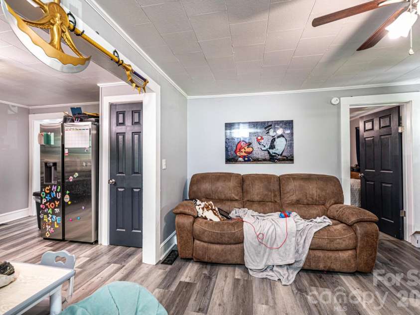 224 broadway Street, Lenoir, NC 28645.  MLS# CAR4389505, YatesRealty ID 27762. 