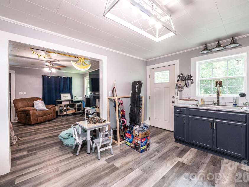 224 broadway Street, Lenoir, NC 28645.  MLS# CAR4389505, YatesRealty ID 27762. 
