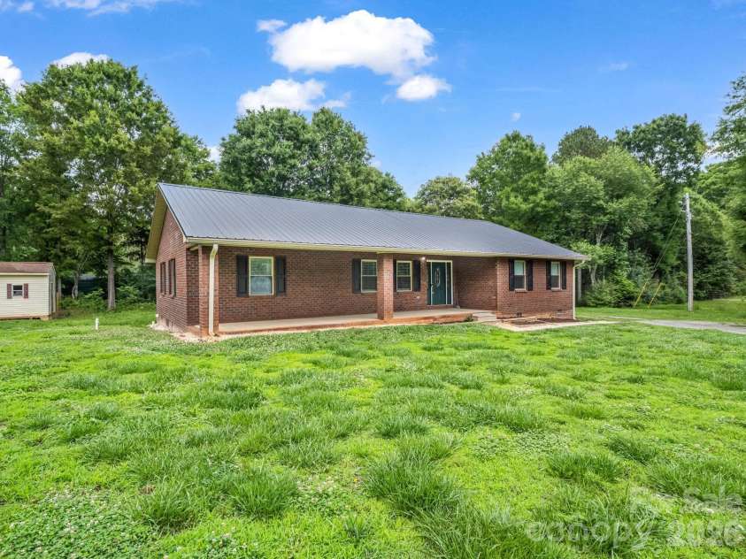 103 Ross Road, Shelby, NC 28150.  MLS# CAR4389907, YatesRealty ID 27763. 