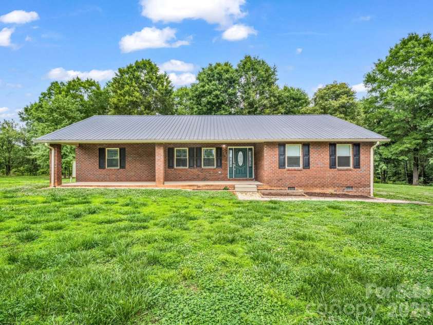 103 Ross Road, Shelby, NC 28150.  MLS# CAR4389907, YatesRealty ID 27763. 
