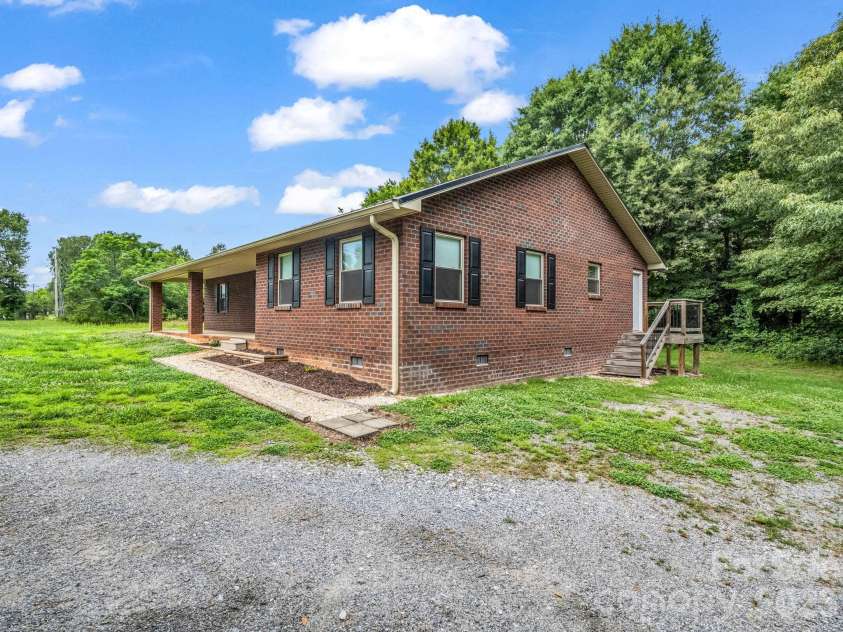 103 Ross Road, Shelby, NC 28150.  MLS# CAR4389907, YatesRealty ID 27763. 