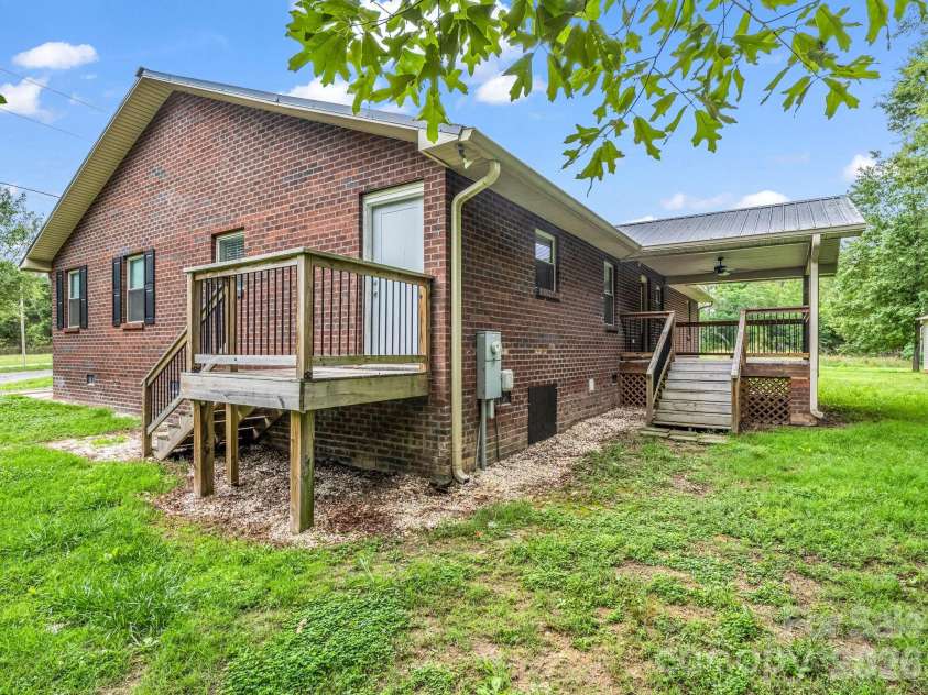 103 Ross Road, Shelby, NC 28150.  MLS# CAR4389907, YatesRealty ID 27763. 