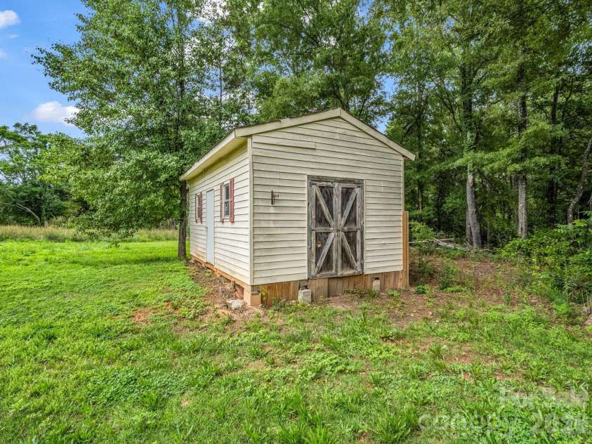 103 Ross Road, Shelby, NC 28150.  MLS# CAR4389907, YatesRealty ID 27763. 