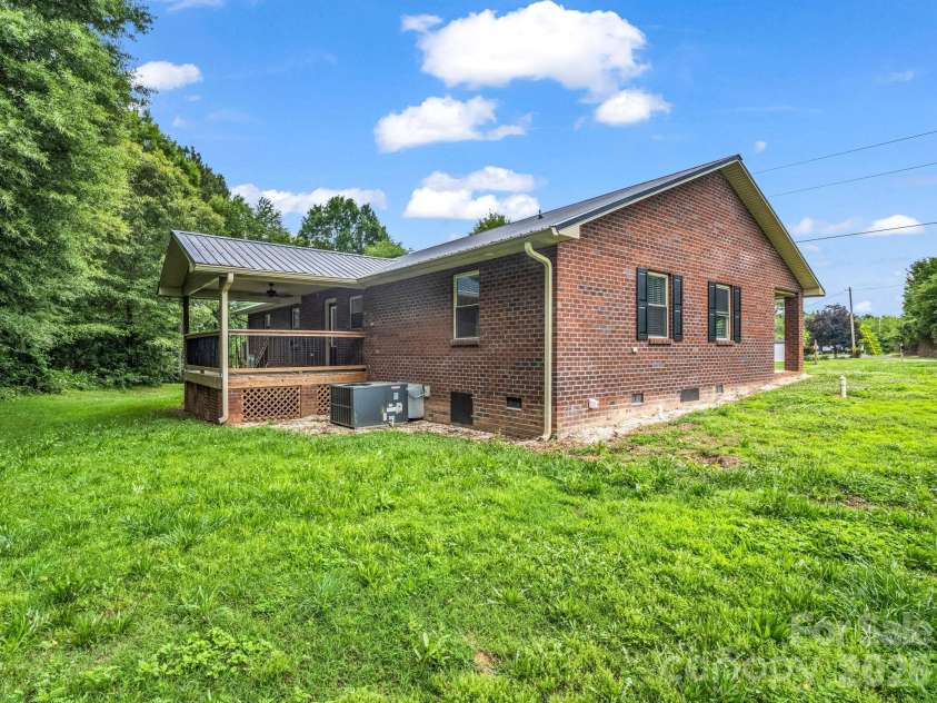103 Ross Road, Shelby, NC 28150.  MLS# CAR4389907, YatesRealty ID 27763. 