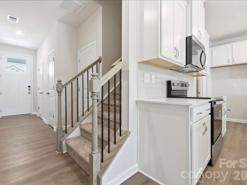 1304 Vibrant Road, Charlotte, NC 28215.  MLS# CAR4389925, YatesRealty ID 27764. 