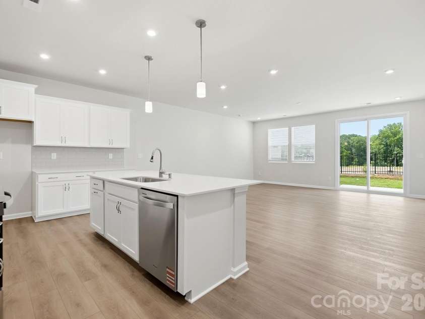 1304 Vibrant Road, Charlotte, NC 28215.  MLS# CAR4389925, YatesRealty ID 27764. 