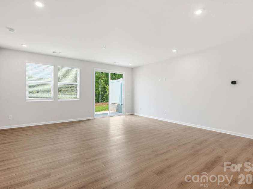 1304 Vibrant Road, Charlotte, NC 28215.  MLS# CAR4389925, YatesRealty ID 27764. 