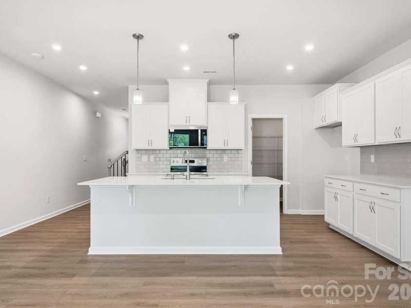 1304 Vibrant Road, Charlotte, NC 28215.  MLS# CAR4389925, YatesRealty ID 27764. 
