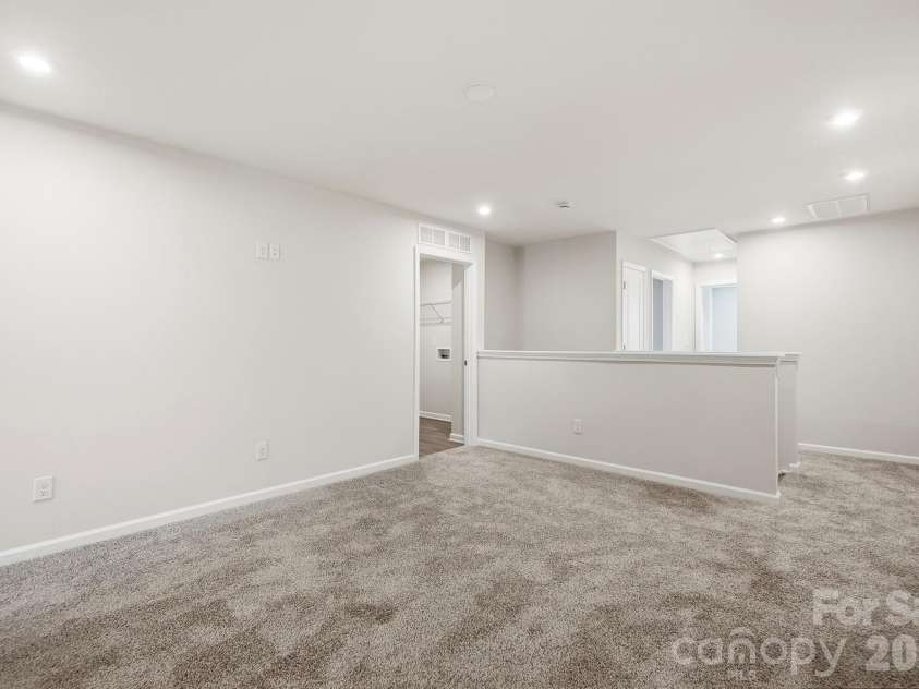 1304 Vibrant Road, Charlotte, NC 28215.  MLS# CAR4389925, YatesRealty ID 27764. 