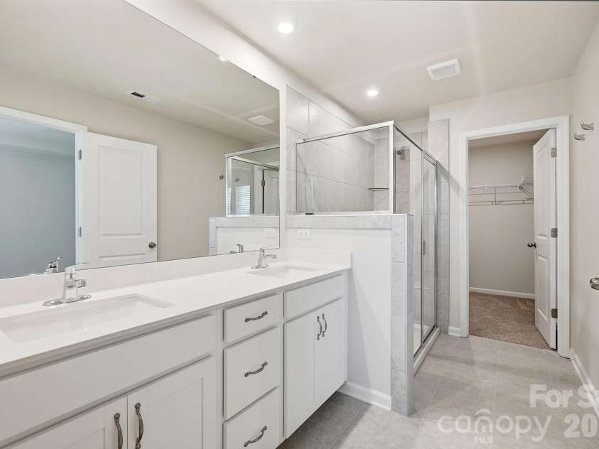 1304 Vibrant Road, Charlotte, NC 28215.  MLS# CAR4389925, YatesRealty ID 27764. 
