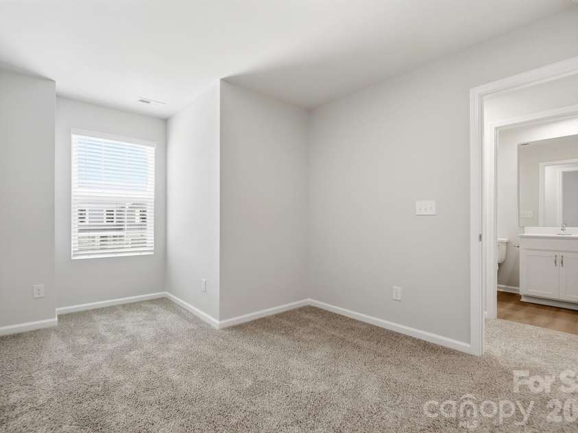 1304 Vibrant Road, Charlotte, NC 28215.  MLS# CAR4389925, YatesRealty ID 27764. 