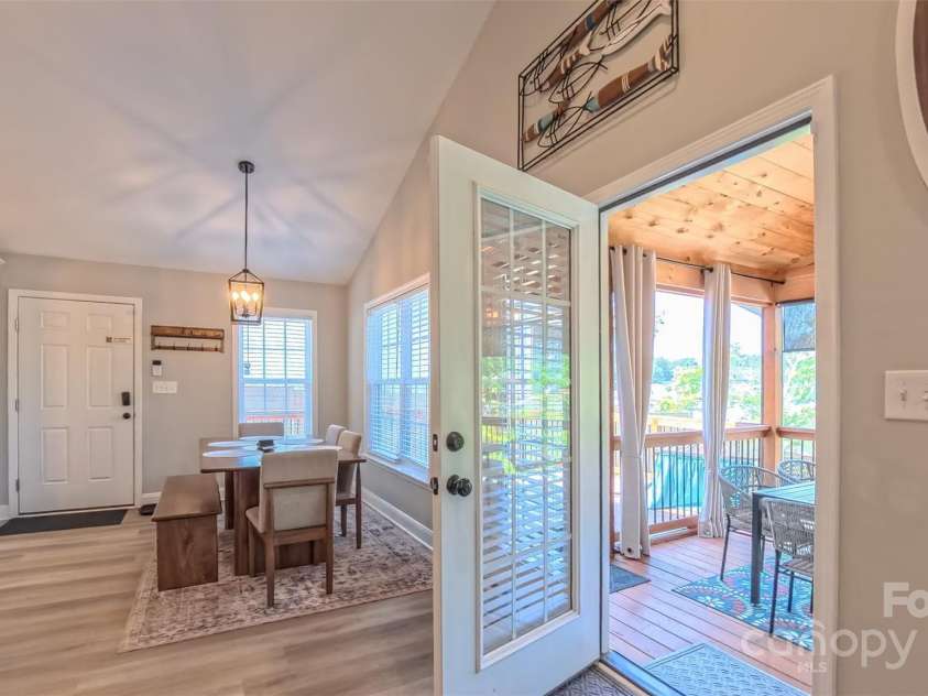 407 Capistrano Shores Boulevard, Lexington, NC 27292.  MLS# CAR4274902, YatesRealty ID 27764. 