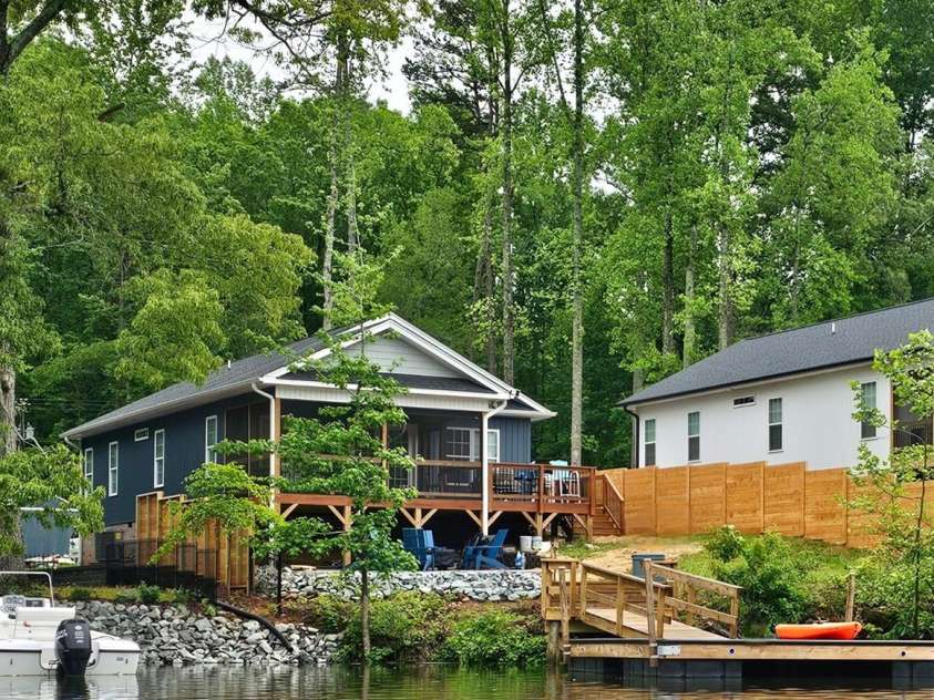 407 Capistrano Shores Boulevard, Lexington, NC 27292.  MLS# CAR4274902, YatesRealty ID 27764. 