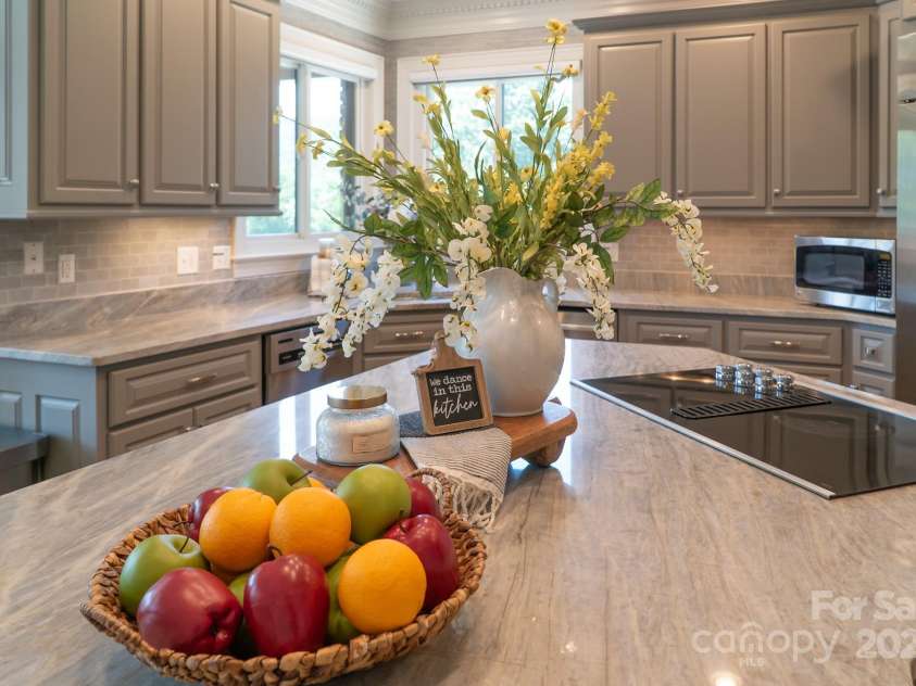 2770 Lakeview Drive, Lenoir, NC 28645.  MLS# CAR4274272, YatesRealty ID 27765. Kitchen  Island