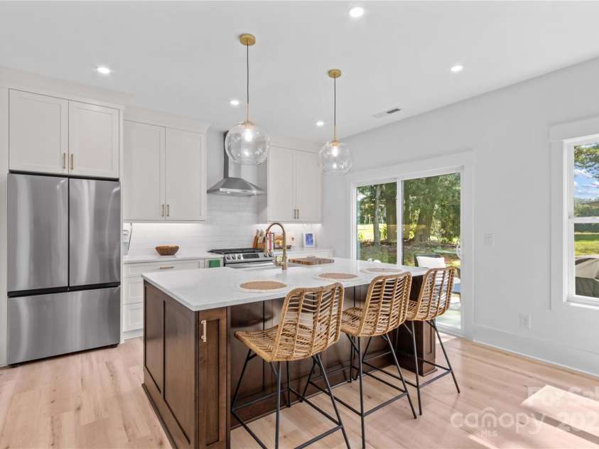 123 Ensign Place, Mooresville, NC 28117.  MLS# CAR4283762, YatesRealty ID 27768. 