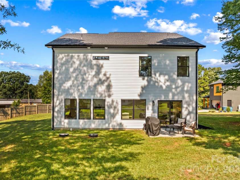 123 Ensign Place, Mooresville, NC 28117.  MLS# CAR4283762, YatesRealty ID 27768. 