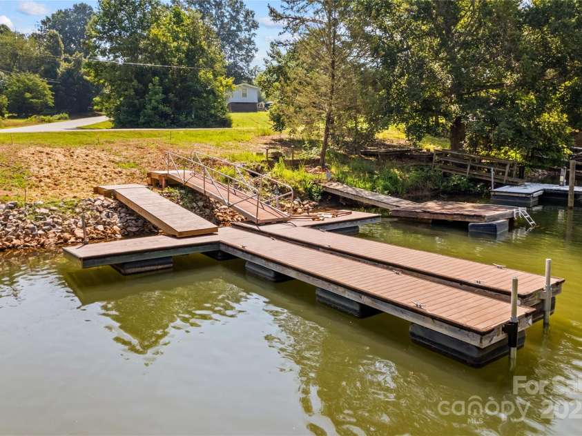 123 Ensign Place, Mooresville, NC 28117.  MLS# CAR4283762, YatesRealty ID 27768. Private Boat Pier (left)