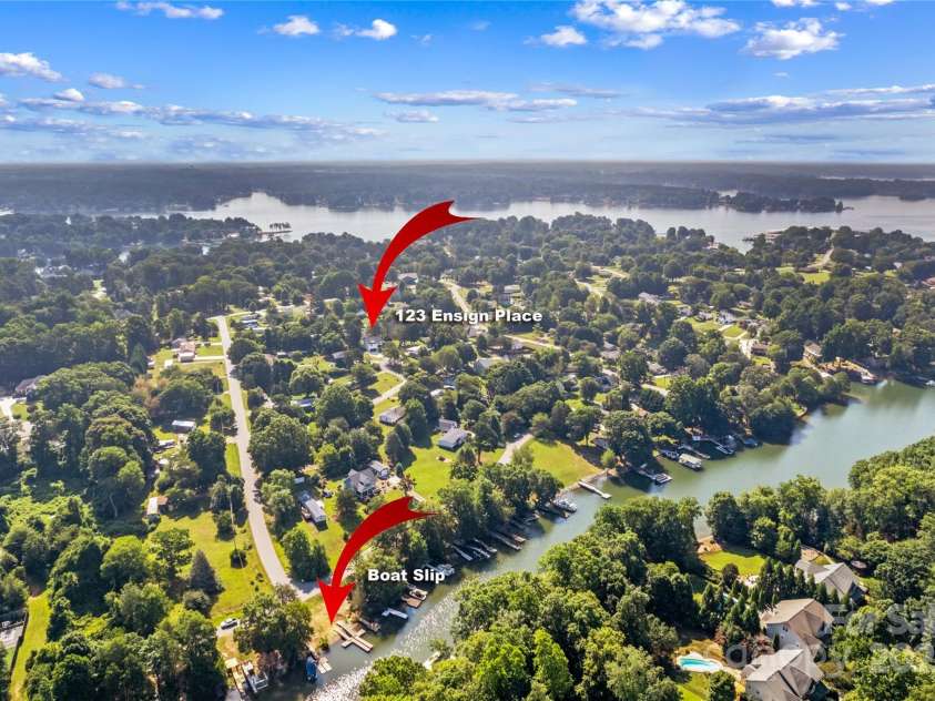 123 Ensign Place, Mooresville, NC 28117.  MLS# CAR4283762, YatesRealty ID 27768. Walking Distance Home to Pier