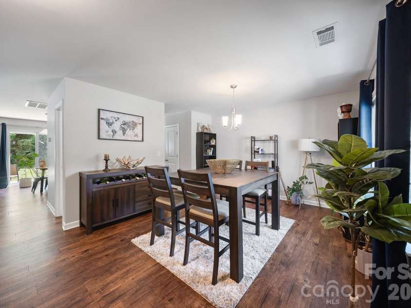 5329 Park Brook Drive, Charlotte, NC 28269.  MLS# CAR4389969, YatesRealty ID 27768. 