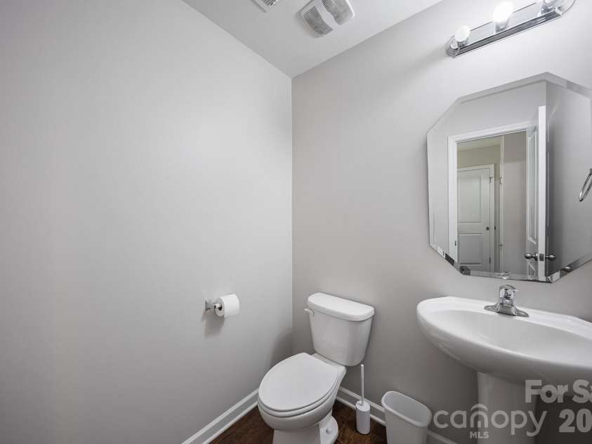 5329 Park Brook Drive, Charlotte, NC 28269.  MLS# CAR4389969, YatesRealty ID 27768. 