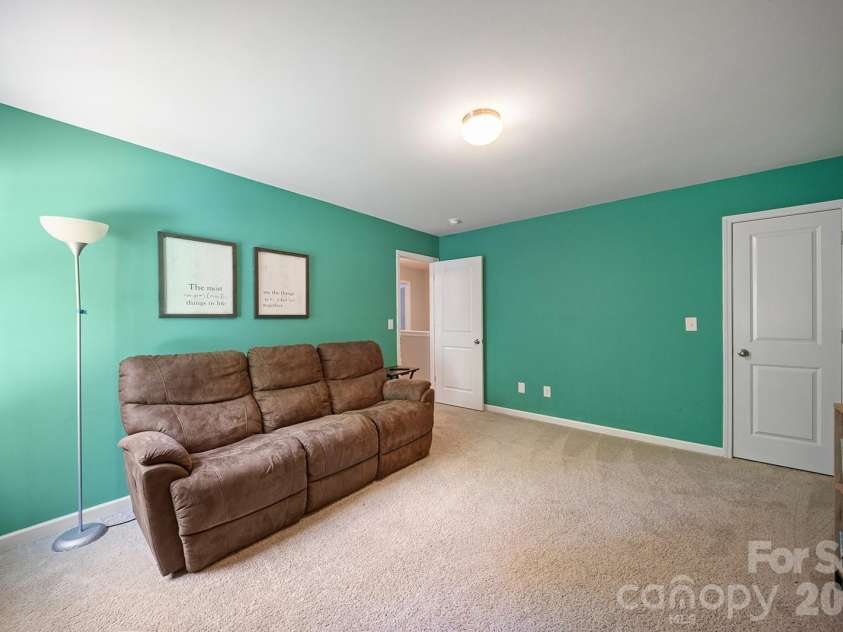 5329 Park Brook Drive, Charlotte, NC 28269.  MLS# CAR4389969, YatesRealty ID 27768. 