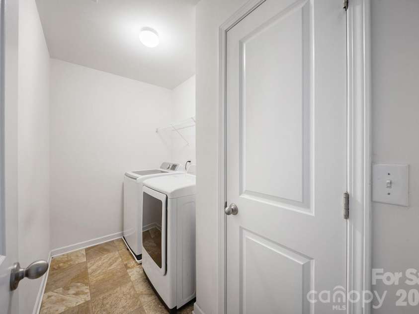 5329 Park Brook Drive, Charlotte, NC 28269.  MLS# CAR4389969, YatesRealty ID 27768. 