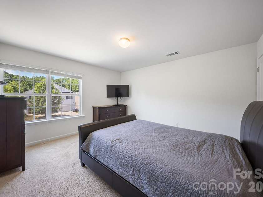 5329 Park Brook Drive, Charlotte, NC 28269.  MLS# CAR4389969, YatesRealty ID 27768. 