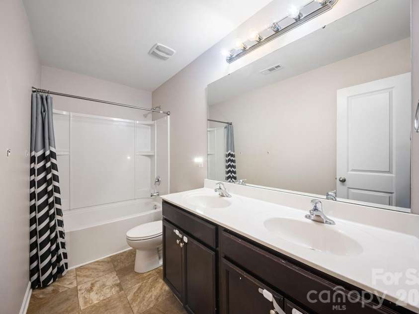 5329 Park Brook Drive, Charlotte, NC 28269.  MLS# CAR4389969, YatesRealty ID 27768. 