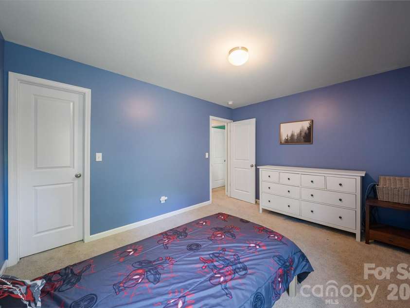 5329 Park Brook Drive, Charlotte, NC 28269.  MLS# CAR4389969, YatesRealty ID 27768. 