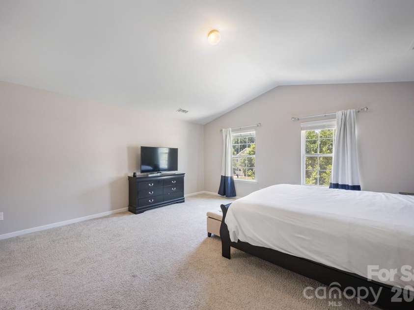 5329 Park Brook Drive, Charlotte, NC 28269.  MLS# CAR4389969, YatesRealty ID 27768. 