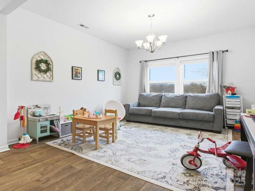 1328 Oakhurst Drive, Waxhaw, NC 28173.  MLS# CAR4332580, YatesRealty ID 2777. Dining Room/Bonus Room