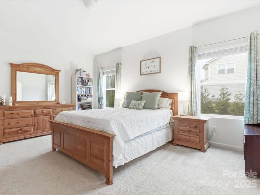 1328 Oakhurst Drive, Waxhaw, NC 28173.  MLS# CAR4332580, YatesRealty ID 2777. Primary Bedroom