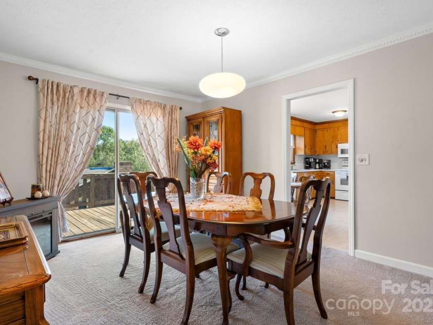 3808 22nd Street Court, Hickory, NC 28601.  MLS# CAR4228446, YatesRealty ID 2777. 