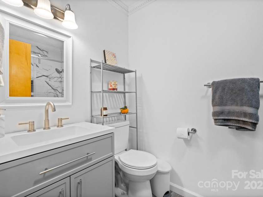 3808 22nd Street Court, Hickory, NC 28601.  MLS# CAR4228446, YatesRealty ID 2777. 