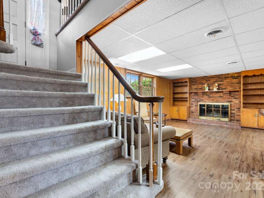 3808 22nd Street Court, Hickory, NC 28601.  MLS# CAR4228446, YatesRealty ID 2777. 