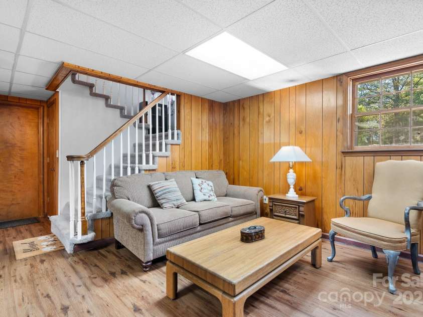 3808 22nd Street Court, Hickory, NC 28601.  MLS# CAR4228446, YatesRealty ID 2777. 