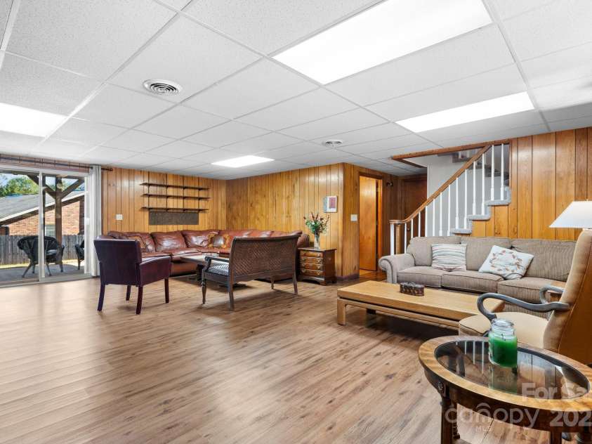 3808 22nd Street Court, Hickory, NC 28601.  MLS# CAR4228446, YatesRealty ID 2777. 