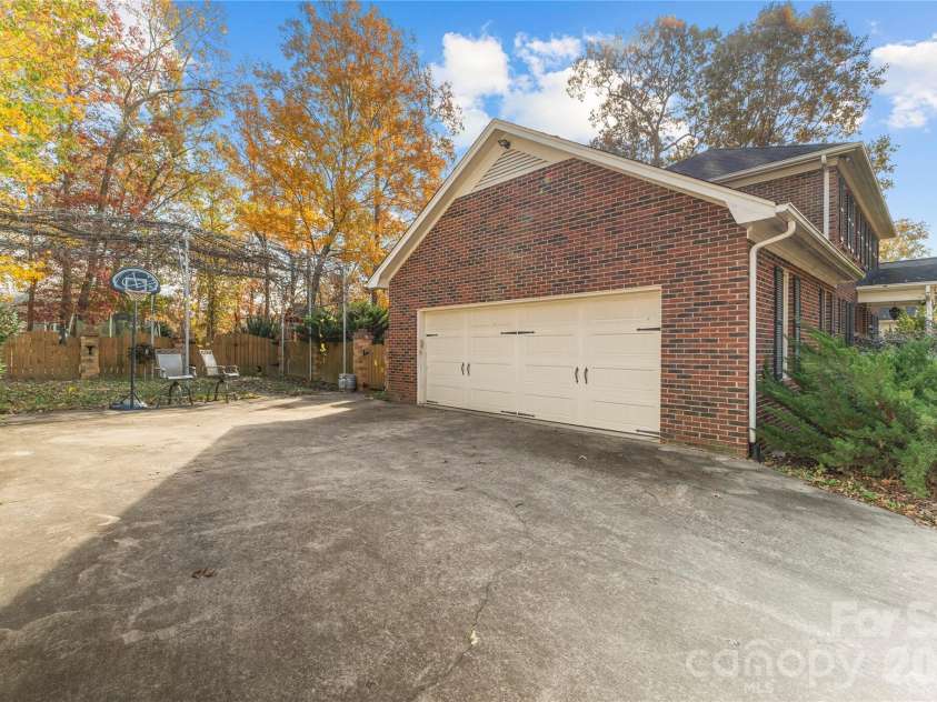 5020 Scaleybark Court, Indian Trail, NC 28079.  MLS# CAR4347130, YatesRealty ID 2777. 